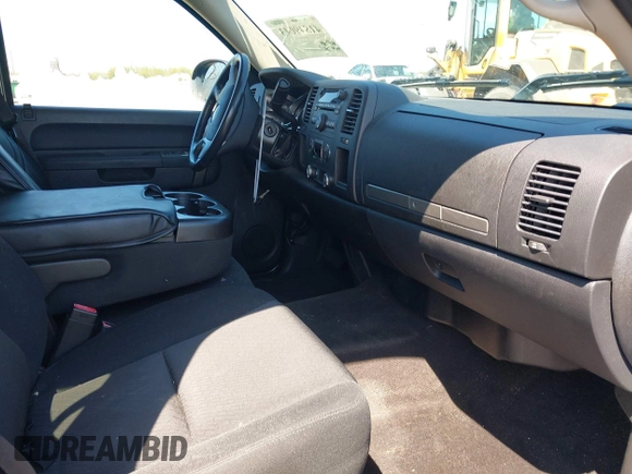 2011 Chevrolet Silverado 1500 LT with VIN 3GCPCSE01BG343814, listed as a IAAI auction lot 41849043 with 109,595 mi miles and . Bid and sale history available at DreamBid. Image 5.