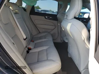 2022 Volvo XC60 Momentum with VIN YV4L12RKXN1970866, listed as a Copart auction lot 63609075 with 39,189 mi miles and Salvage title. Bid and sale history available at DreamBid. Image 11.