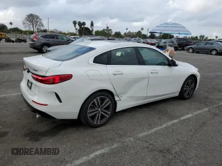 2020 BMW 2 Series 228i xDrive z VIN WBA73AK05L7F77031, wystawiony jako Copart lot #54429595 z przebiegiem 31 485 mil mil oraz Szkoda całkowita • Salvage title. Historia ofert i sprzedaży dostępna na DreamBid. Obrazek 3.