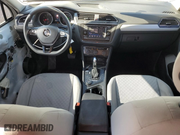2018 Volkswagen Tiguan S z VIN 3VV0B7AX6JM055941, wystawiony jako Copart lot #47583005 z przebiegiem 99 744 mil mil oraz Szkoda całkowita • Salvage title. Historia ofert i sprzedaży dostępna na DreamBid. Obrazek 8.