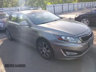 2013 Kia Optima SX с VIN 5XXGR4A68DG240173, выставлен на аукционе IAAI как лот 42327123 с пробегом 169 185 миль миль и . История ставок и продаж доступна на DreamBid. Изображение 1.