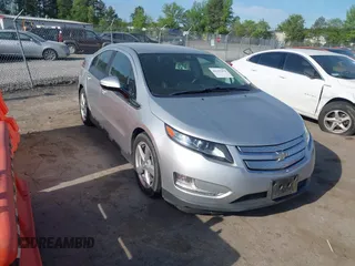 2013 Chevrolet Volt with VIN 1G1RB6E49DU103005, listed as a IAAI auction lot 42107274 with 100,049 mi miles and . Bid and sale history available at carsss.com. Image 1.