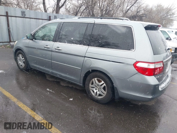 2006 Honda Odyssey EX-L with VIN 5FNRL386X6B096285, listed as a IAAI auction lot 41867716 with 215,284 mi miles. Bid and sale history available at carsss.com. Image 3.