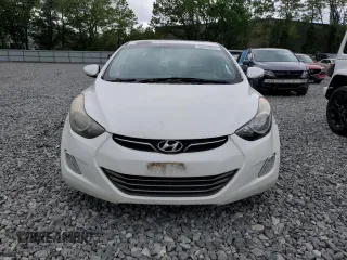 2013 Hyundai Elantra GLS z VIN 5NPDH4AE0DH289188, wystawiony jako Copart lot #58655805 z przebiegiem 211 644 mil mil oraz Czysty tytuł • Clean title. Historia ofert i sprzedaży dostępna na DreamBid. Obrazek 5.