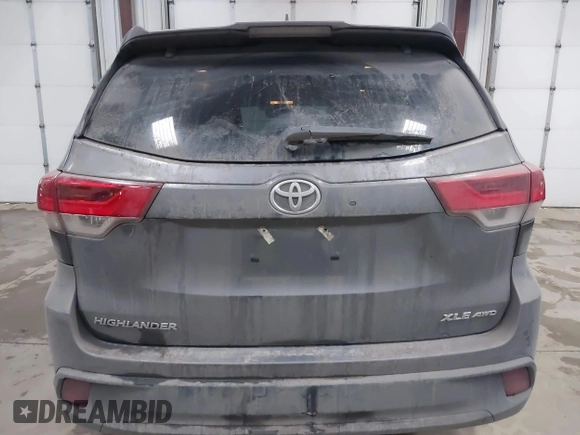 2018 Toyota Highlander SE with VIN 5TDJZRFH5JS902363, listed as a IAAI auction lot 41436569 with 82,905 mi miles and . Bid and sale history available at DreamBid. Image 16.