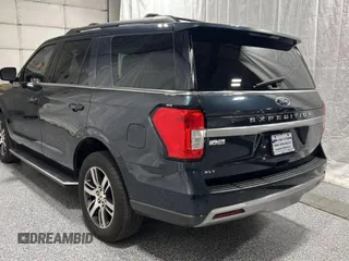 2022 Ford Expedition XLT z VIN 1FMJU1JT1NEA06886, wystawiony jako Copart lot #58208225 z przebiegiem 101 175 mil mil oraz Czysty tytuł • Clean title. Historia ofert i sprzedaży dostępna na DreamBid. Obrazek 3.