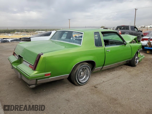 1981 Oldsmobile Cutlass z VIN 1G3AR47F1BR483296, wystawiony jako Copart lot #76765774 z przebiegiem 34 550 mil mil oraz Szkody całkowita. Historia ofert i sprzedaży dostępna na DreamBid. Obrazek 3.