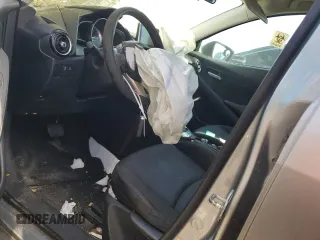2016 Scion iA z VIN 3MYDLBZV6GY145323, wystawiony jako Copart lot #44430315 z przebiegiem 244 226 mil mil oraz Szkody całkowita. Historia ofert i sprzedaży dostępna na DreamBid. Obrazek 7.