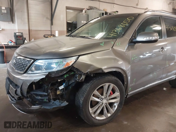 2015 Kia Sorento SX with VIN 5XYKWDA74FG617737, listed as a IAAI auction lot 41368050 with 96,763 mi miles. Bid and sale history available at carsss.com. Image 18.