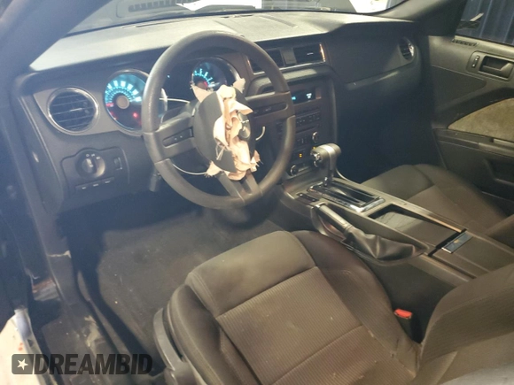 2011 Ford Mustang V6 with VIN 1ZVBP8AM2B5139344, listed as a Copart auction lot 61197135 with 103,824 mi miles and Salvage title. Bid and sale history available at DreamBid. Image 8.