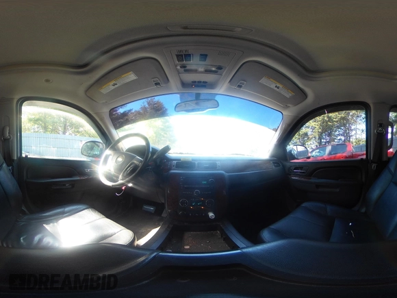 2013 Chevrolet Suburban LT с VIN 1GNSKJE7XDR103661, выставлен на аукционе IAAI как лот 42789275 с пробегом 181 234 миль миль и . История ставок и продаж доступна на DreamBid. Изображение 18.