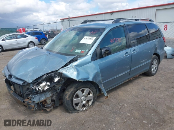 2008 Toyota Sienna CE with VIN 5TDZK23C58S166087, listed as a IAAI auction lot 42032255 with 258,100 mi miles. Bid and sale history available at carsss.com. Image 17.