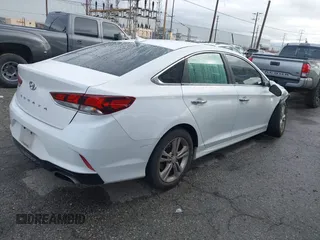 2018 Hyundai Sonata Sport with VIN 5NPE34AF8JH651873, listed as a IAAI auction lot 41777464 with 97,342 mi miles and . Bid and sale history available at carsss.com. Image 4.