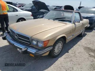 1987 Mercedes-Benz 560 with VIN WDBBA48D3HA058841, listed as a Copart auction lot 76201444 with 143,825 mi miles and Salvage Title. Bid and sale history available at carsss.com. Image 1.