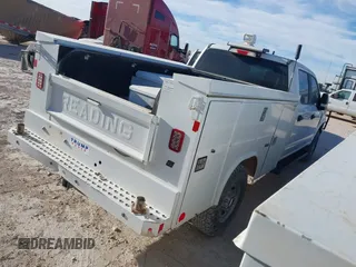 2017 Ford Super Duty F-250 SRW XL with VIN 1FD7W2B63HEE48575, listed as a IAAI auction lot 41666801 with 113,346 mi miles. Bid and sale history available at carsss.com. Image 4.