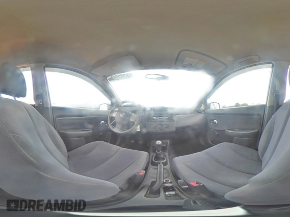 2009 Nissan Versa 1.6 z VIN 3N1CC11EX9L465053, wystawiony jako Copart lot #58202265 z przebiegiem 212 058 mil mil oraz Szkoda całkowita • Salvage title. Historia ofert i sprzedaży dostępna na DreamBid. Obrazek 14.