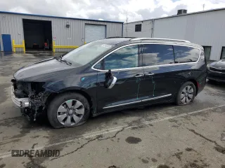 2018 Chrysler Pacifica Hybrid Limited с VIN 2C4RC1N75JR230327, выставлен на аукционе Copart как лот 51265595 с пробегом 80 195 миль миль и Списание • Salvage title. История ставок и продаж доступна на DreamBid. Изображение 1.