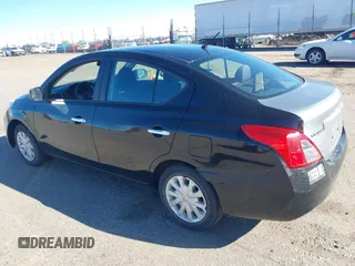 2012 Nissan Versa SV с VIN 3N1CN7AP0CL933099, выставлен на аукционе IAAI как лот 40835293 с пробегом 95 876 миль миль и . История ставок и продаж доступна на DreamBid. Изображение 3.
