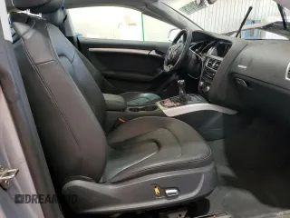 2015 Audi A5 Premium z VIN WAUGFAFR7FA038236, wystawiony jako Copart lot #56318175 z przebiegiem 85 407 mil mil oraz Szkody całkowita. Historia ofert i sprzedaży dostępna na DreamBid. Obrazek 10.