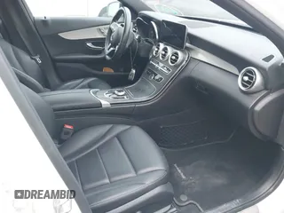 2019 Mercedes-Benz C 300 with VIN 55SWF8DB0KU284459, listed as a IAAI auction lot 40895273 with Not provided miles and . Bid and sale history available at DreamBid. Image 5.