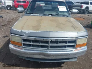 1995 Dodge Dakota with VIN 1B7GL23X4SS283696, listed as a IAAI auction lot 41915325 with 305,457 mi miles. Bid and sale history available at carsss.com. Image 6.