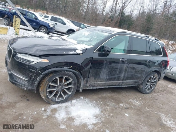 2018 Volvo XC90 Momentum with VIN YV4102PKXJ1378519, listed as a IAAI auction lot 41363174 with 66,763 mi miles. Bid and sale history available at carsss.com. Image 14.