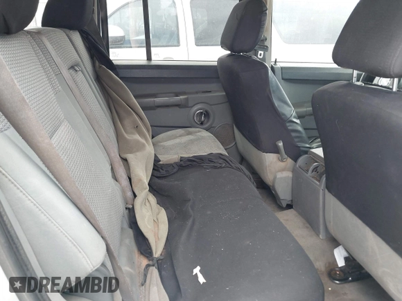 2006 Jeep Commander with VIN 1J8HG48K06C349008, listed as a IAAI auction lot 42084480 with 222,664 mi miles and . Bid and sale history available at DreamBid. Image 8.
