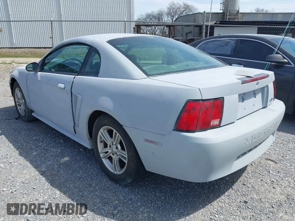 2003 Ford Mustang Standard with VIN 1FAFP40413F347912, listed as a IAAI auction lot 41842529 with 146,757 mi miles. Bid and sale history available at carsss.com. Image 3.