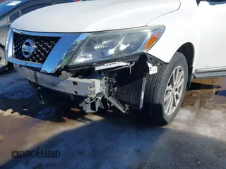 2014 Nissan Pathfinder Platinum with VIN 5N1AR2MMXEC730230, listed as a IAAI auction lot 41400120 with 190,980 mi miles and . Bid and sale history available at DreamBid. Image 6.