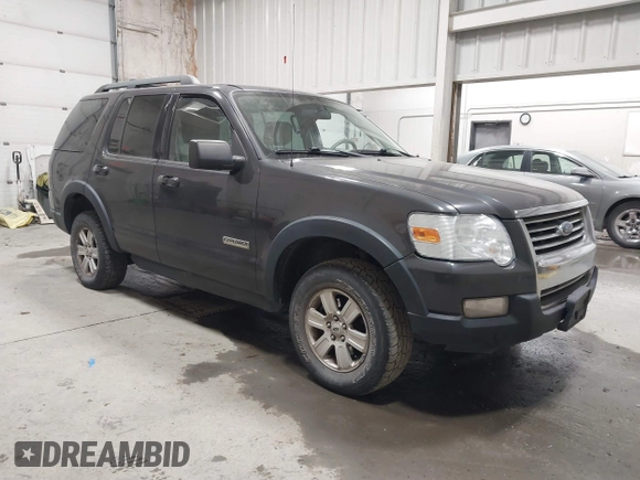 2007 Ford Explorer XLT with VIN 1FMEU73E27UB19323, listed as a IAAI auction lot 41667251 with 194,262 mi miles. Bid and sale history available at carsss.com. Image 1.