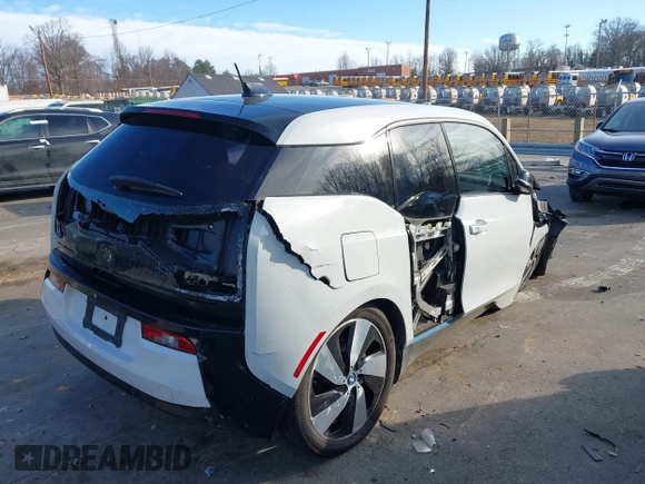 2017 BMW i3 z VIN WBY1Z8C37HV891822, wystawiony jako IAAI lot #41666962 z przebiegiem 39 844 mil mil oraz . Historia ofert i sprzedaży dostępna na DreamBid. Obrazek 4.