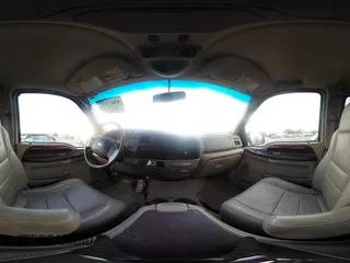 2005 Ford Excursion Limited с VIN 1FMNU43S05ED45873, выставлен на аукционе IAAI как лот 42627527 с пробегом 398 813 миль миль и . История ставок и продаж доступна на DreamBid. Изображение 18.
