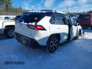 2024 Toyota RAV4 XSE z VIN JTMFB3FV9RD202172, wystawiony jako IAAI lot #41589995 z przebiegiem 6 016 mil mil oraz . Historia ofert i sprzedaży dostępna na DreamBid. Obrazek 4.