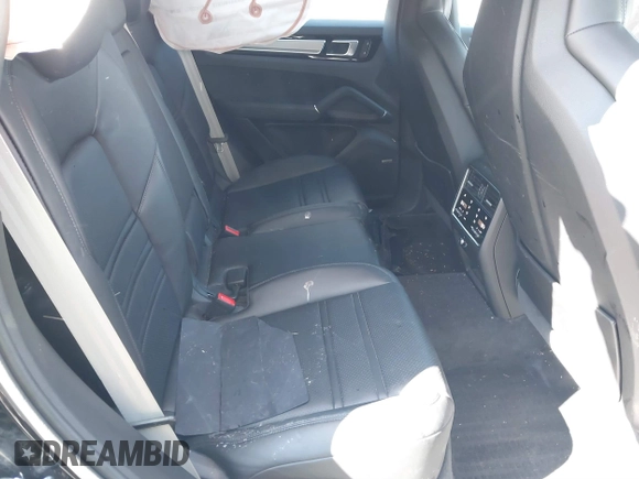 2023 Porsche Cayenne z VIN WP1AA2AY5PDA05830, wystawiony jako IAAI lot #41692082 z przebiegiem 41 393 mil mil oraz . Historia ofert i sprzedaży dostępna na DreamBid. Obrazek 8.