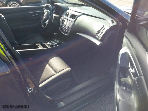 2017 Nissan Altima 2.5 SR with VIN 1N4AL3AP3HC286287, listed as a IAAI auction lot 41734373 with 118,932 mi miles. Bid and sale history available at carsss.com. Image 5.