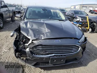 2020 Ford Fusion SE with VIN 3FA6P0H70LR241042, listed as a Copart auction lot 43900525 with 113,974 mi miles and Clean Title. Bid and sale history available at carsss.com. Image 5.