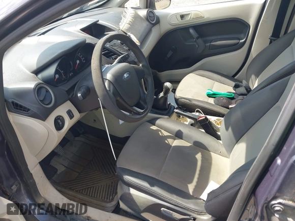 2013 Ford Fiesta S с VIN 3FADP4TJ9DM140744, выставлен на аукционе IAAI как лот 42319921 с пробегом 95 812 миль миль и . История ставок и продаж доступна на DreamBid. Изображение 5.