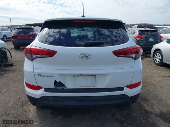 2016 Hyundai Tucson SE with VIN KM8J23A46GU224048, listed as a IAAI auction lot 41860584 with 137,938 mi miles. Bid and sale history available at carsss.com. Image 17.