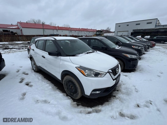 2020 Nissan Kicks S with VIN 3N1CP5BV6LL552157, listed as a Copart auction lot 50722815 with 150,701 mi miles and Salvage Title. Bid and sale history available at carsss.com. Image 1.