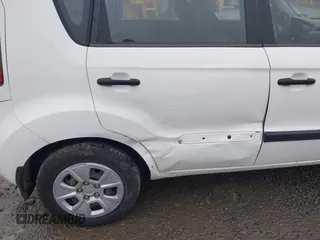2011 Kia Soul with VIN KNDJT2A18B7346869, listed as a IAAI auction lot 41367423 with 156,070 mi miles. Bid and sale history available at carsss.com. Image 6.