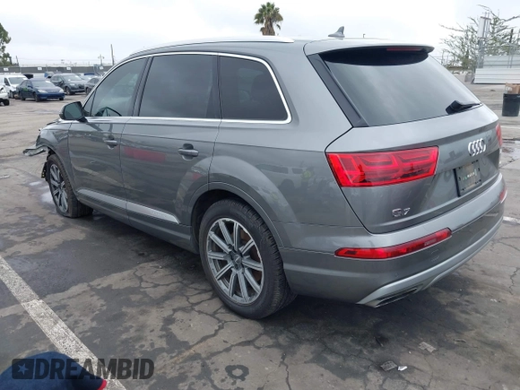 2017 Audi Q7 Premium Plus with VIN WA1LAAF71HD054278, listed as a IAAI auction lot 41391066 with 100,201 mi miles. Bid and sale history available at carsss.com. Image 3.
