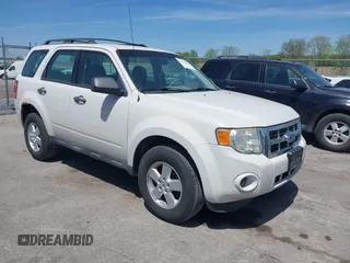 2009 Ford Escape XLS с VIN 1FMCU02759KD02022, выставлен на аукционе IAAI как лот 42228347 с пробегом 258 533 миль миль и . История ставок и продаж доступна на DreamBid. Изображение 1.