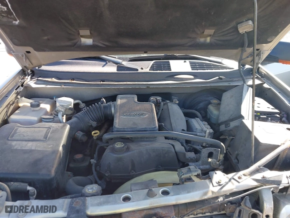 2002 Chevrolet TrailBlazer LS with VIN 1GNDT13S122439749, listed as a IAAI auction lot 41818185 with 165,588 mi miles. Bid and sale history available at carsss.com. Image 10.