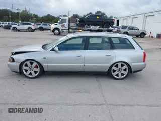 2000 Audi A4 с VIN WAUKH68D8YA046223, выставлен на аукционе IAAI как лот 41258422 с пробегом 287 598 миль миль и . История ставок и продаж доступна на DreamBid. Изображение 15.