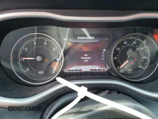 2014 Jeep Cherokee Trailhawk z VIN 1C4PJMBB5EW159957, wystawiony jako Copart lot #58535135 z przebiegiem 188 216 mil mil oraz Szkoda całkowita • Salvage title. Historia ofert i sprzedaży dostępna na DreamBid. Obrazek 9.