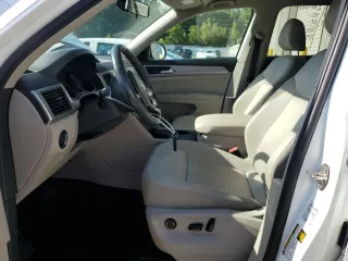 2018 Volkswagen Atlas SE with VIN 1V2CR2CA2JC532383, listed as a Copart auction lot 60138845 with 133,596 mi miles and Salvage title. Bid and sale history available at DreamBid. Image 7.