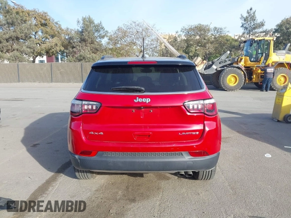 2018 Jeep Compass Limited with VIN 3C4NJDCB8JT264174, listed as a IAAI auction lot 41368415 with 67,594 mi miles. Bid and sale history available at carsss.com. Image 17.