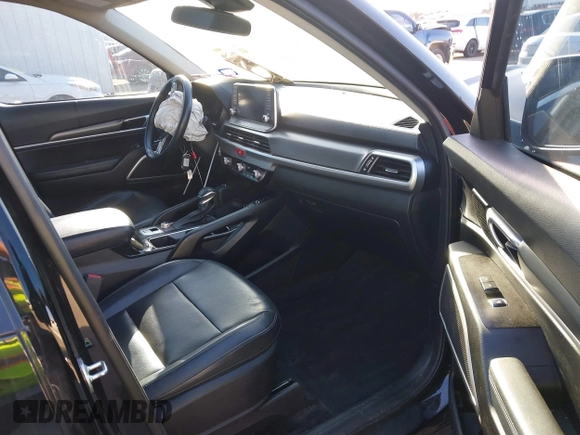 2020 Kia Telluride S with VIN 5XYP6DHC8LG050601, listed as a IAAI auction lot 41769056 with 146,682 mi miles and . Bid and sale history available at DreamBid. Image 5.