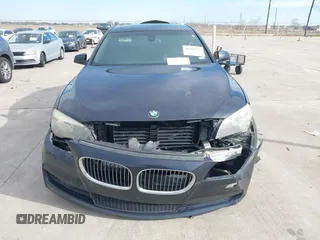 2012 BMW 7 Series 750Li with VIN WBAKB8C50CC963330, listed as a IAAI auction lot 41286275 with 186,335 mi miles. Bid and sale history available at carsss.com. Image 12.