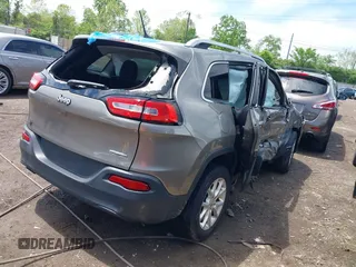 2018 Jeep Cherokee Latitude Tech Connect с VIN 1C4PJLCB4JD573830, выставлен на аукционе IAAI как лот 42220149 с пробегом 123 084 миль миль и . История ставок и продаж доступна на DreamBid. Изображение 4.